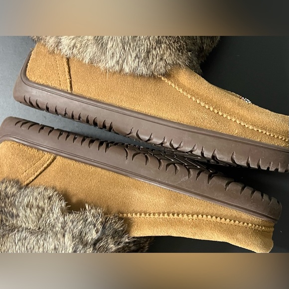 NEW Manitobah Waterproof Half Mukluk Winter Boots Rabbit Fur Cowhide Sheepskin - Picture 14 of 16
